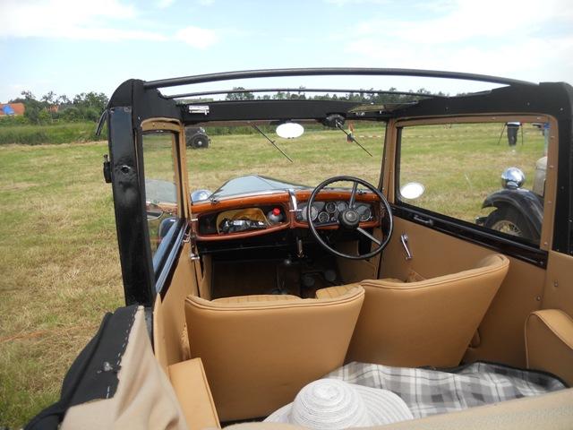 cabriolet-interior.jpg